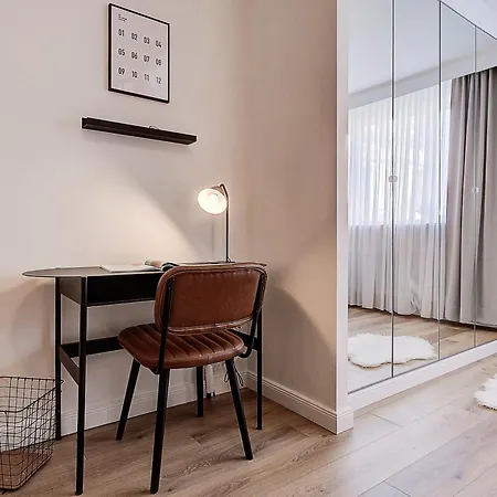 Apartment 1 Avec Verriere, Centre